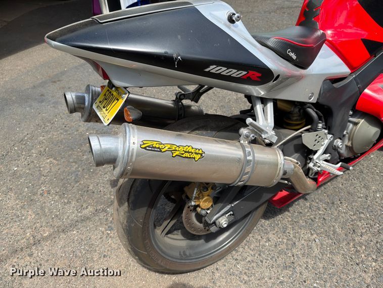 image for item EM0125 2001 Honda RVT1000R RC51 motorcycle
