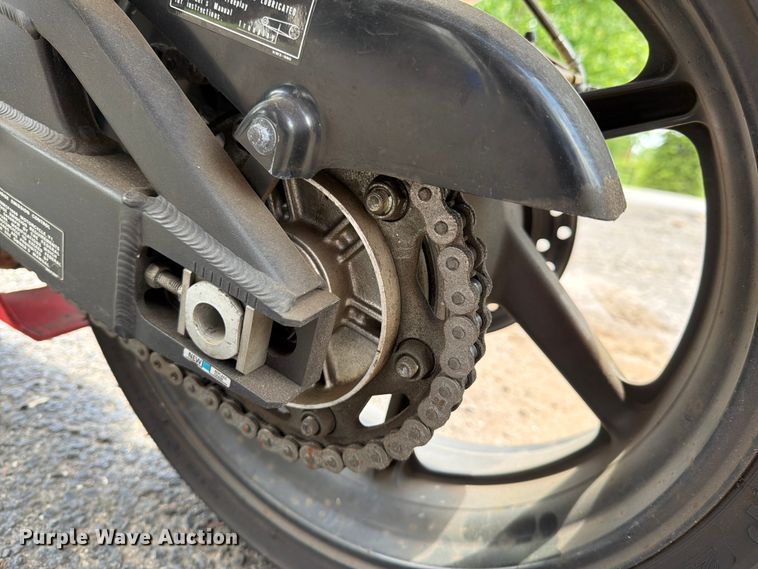 image for item EM0125 2001 Honda RVT1000R RC51 motorcycle