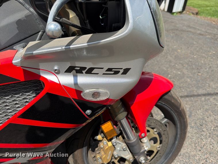 image for item EM0125 2001 Honda RVT1000R RC51 motorcycle