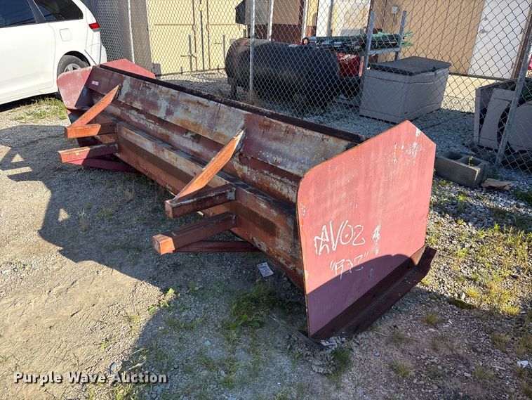 image for item EM5118 Wheel loader snow pusher