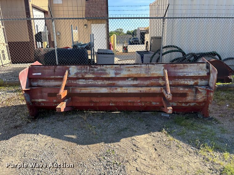image for item EM5118 Wheel loader snow pusher