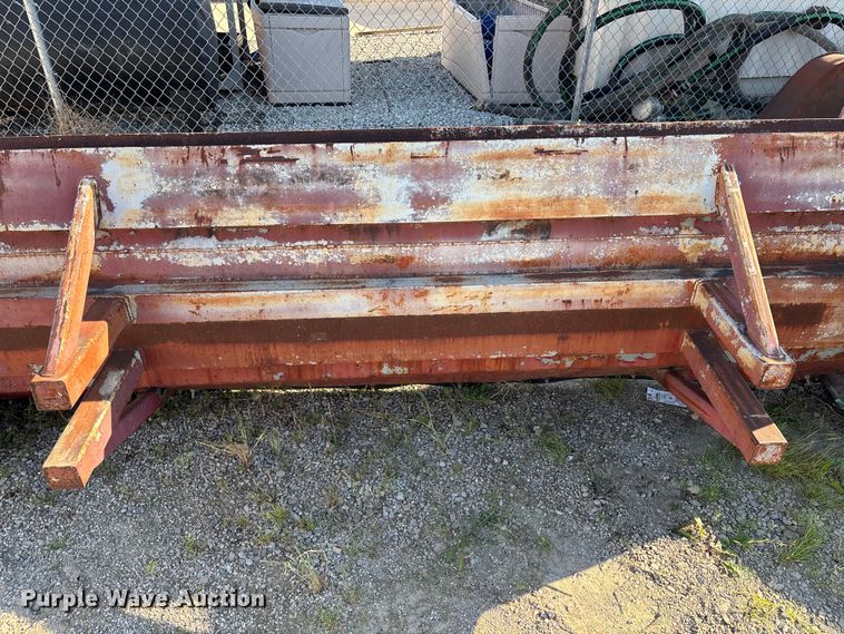 image for item EM5118 Wheel loader snow pusher