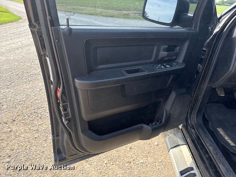 image for item EN0318 2019 RAM 1500 Crew Cab pickup truck