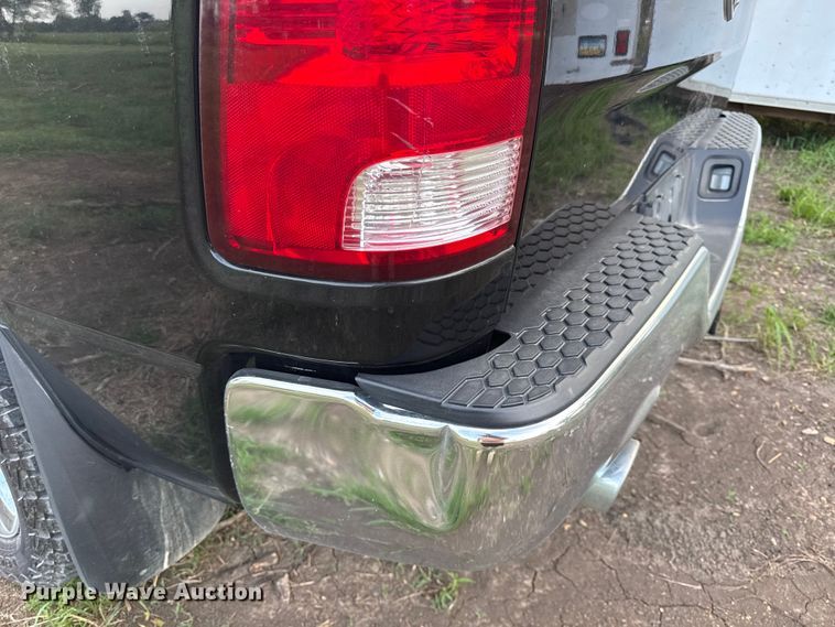 image for item EN0318 2019 RAM 1500 Crew Cab pickup truck