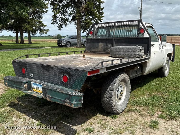 image for item EN0439 1979 Chevrolet C30 flatbed pickup truck