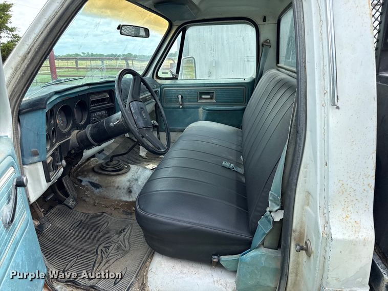 image for item EN0439 1979 Chevrolet C30 flatbed pickup truck