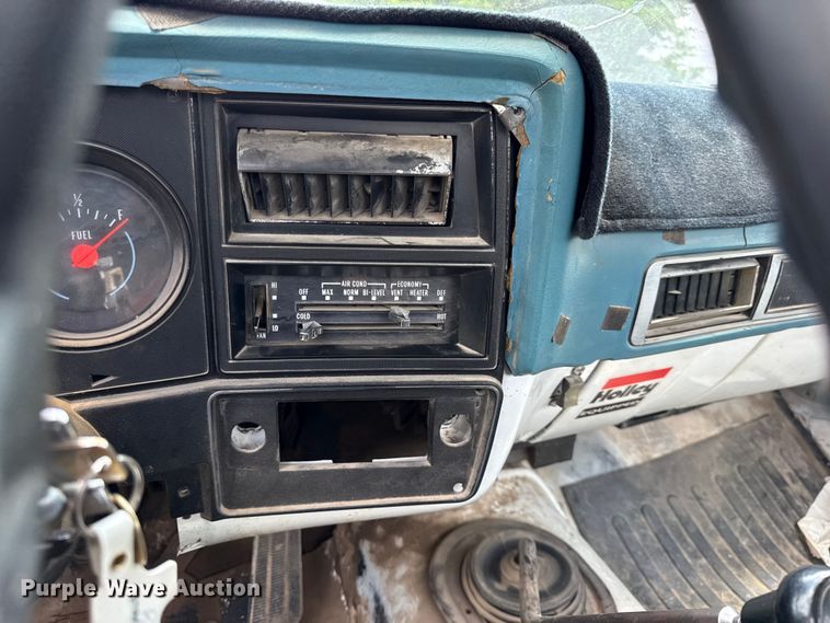 image for item EN0439 1979 Chevrolet C30 flatbed pickup truck