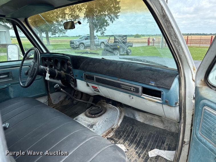 image for item EN0439 1979 Chevrolet C30 flatbed pickup truck