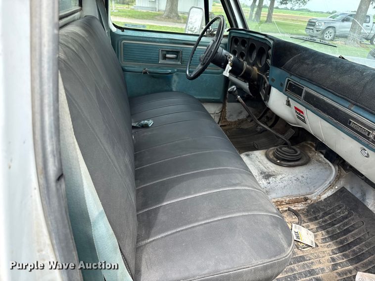 image for item EN0439 1979 Chevrolet C30 flatbed pickup truck