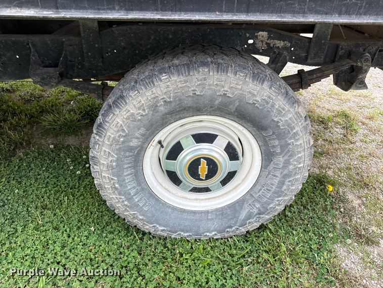 image for item EN0439 1979 Chevrolet C30 flatbed pickup truck
