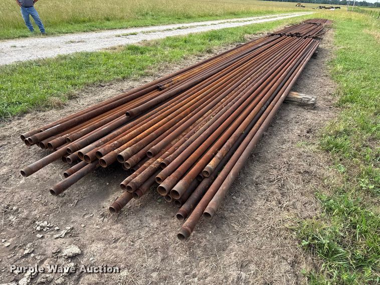 image for item EN0440 (50) pieces of 2 3/8 oil field pipe