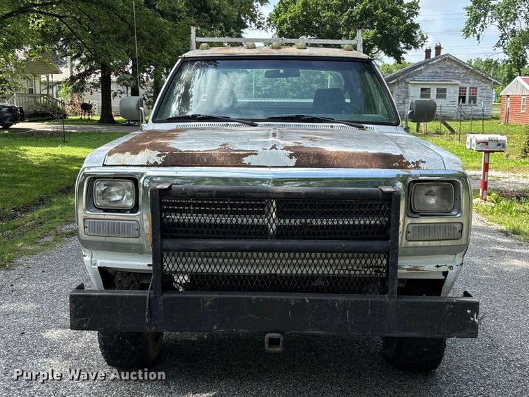 image for item EO4317 1992 Dodge Power Ram 250 Club Cab pickup truck