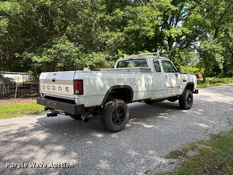 image for item EO4317 1992 Dodge Power Ram 250 Club Cab pickup truck