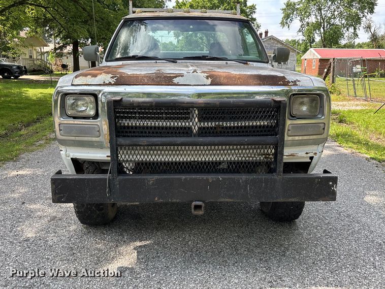 image for item EO4317 1992 Dodge Power Ram 250 Club Cab pickup truck