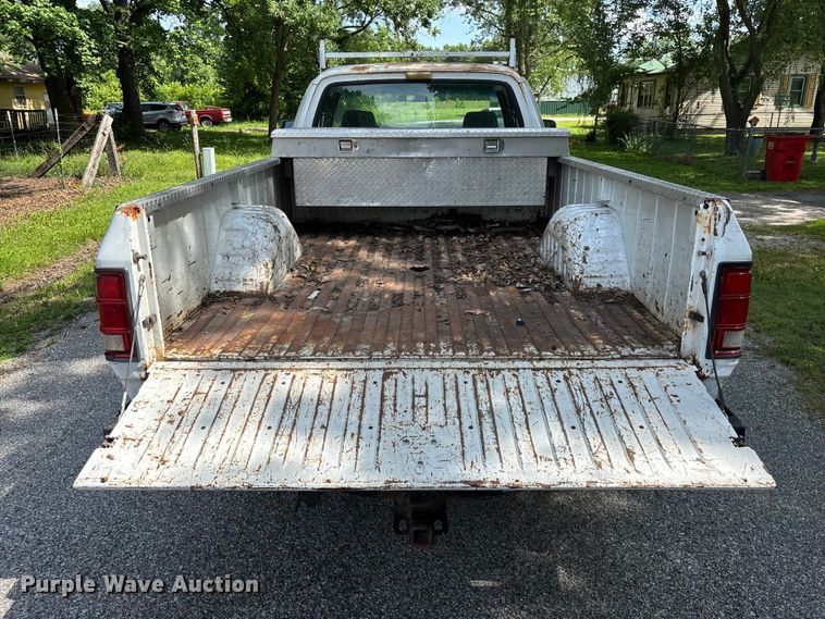 image for item EO4317 1992 Dodge Power Ram 250 Club Cab pickup truck