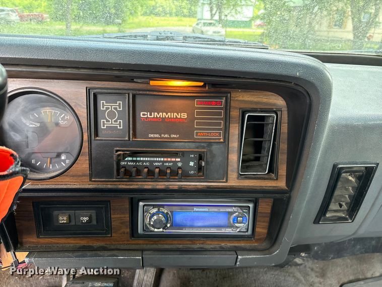 image for item EO4317 1992 Dodge Power Ram 250 Club Cab pickup truck