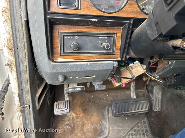 image for item EO4317 1992 Dodge Power Ram 250 Club Cab pickup truck