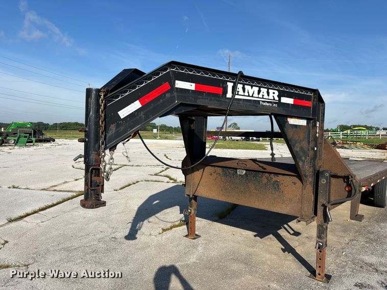 image for item EO4326 2015 Lamar Trailers Inc. equipment trailer