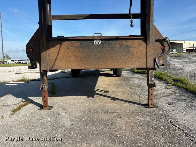 image for item EO4326 2015 Lamar Trailers Inc. equipment trailer