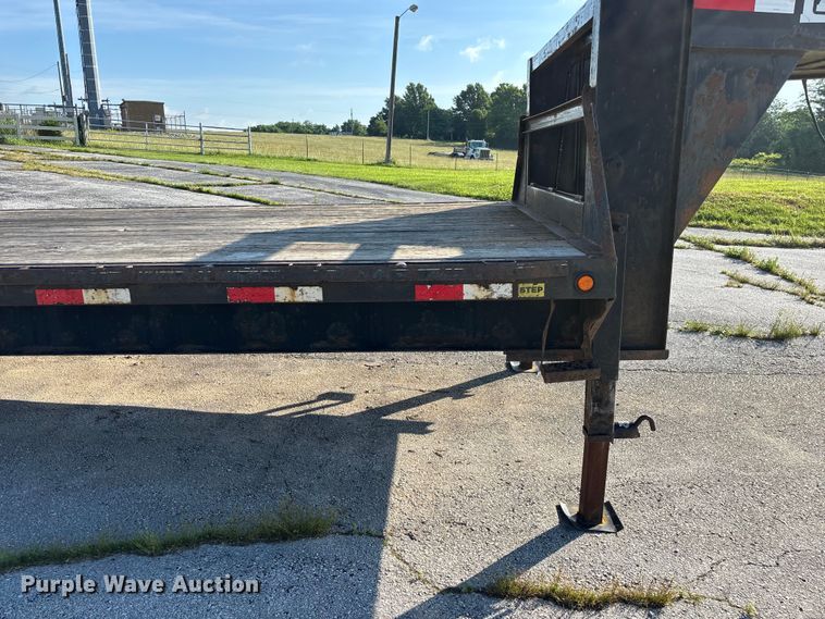 image for item EO4326 2015 Lamar Trailers Inc. equipment trailer