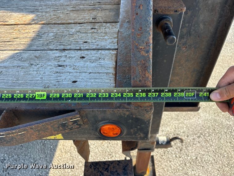 image for item EO4326 2015 Lamar Trailers Inc. equipment trailer