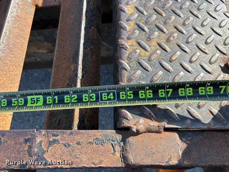 image for item EO4326 2015 Lamar Trailers Inc. equipment trailer