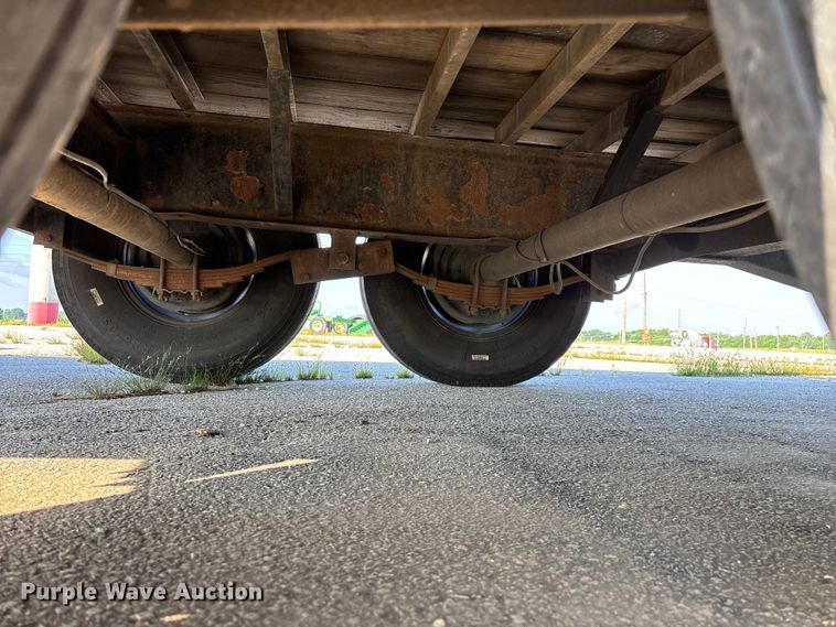 image for item EO4326 2015 Lamar Trailers Inc. equipment trailer