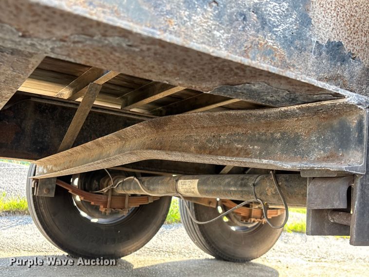 image for item EO4326 2015 Lamar Trailers Inc. equipment trailer
