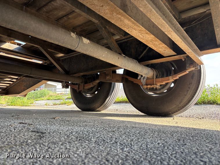 image for item EO4326 2015 Lamar Trailers Inc. equipment trailer
