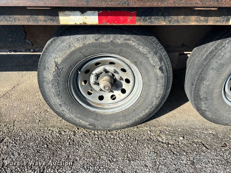 image for item EO4326 2015 Lamar Trailers Inc. equipment trailer