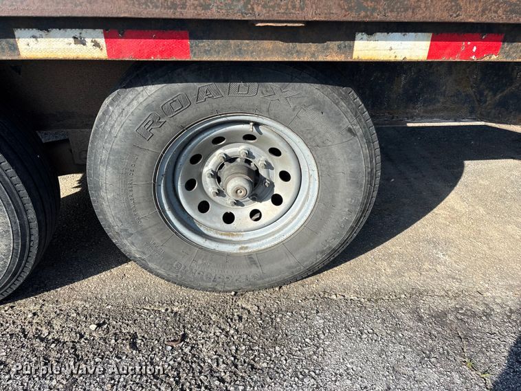 image for item EO4326 2015 Lamar Trailers Inc. equipment trailer