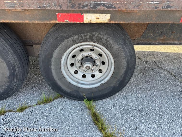 image for item EO4326 2015 Lamar Trailers Inc. equipment trailer