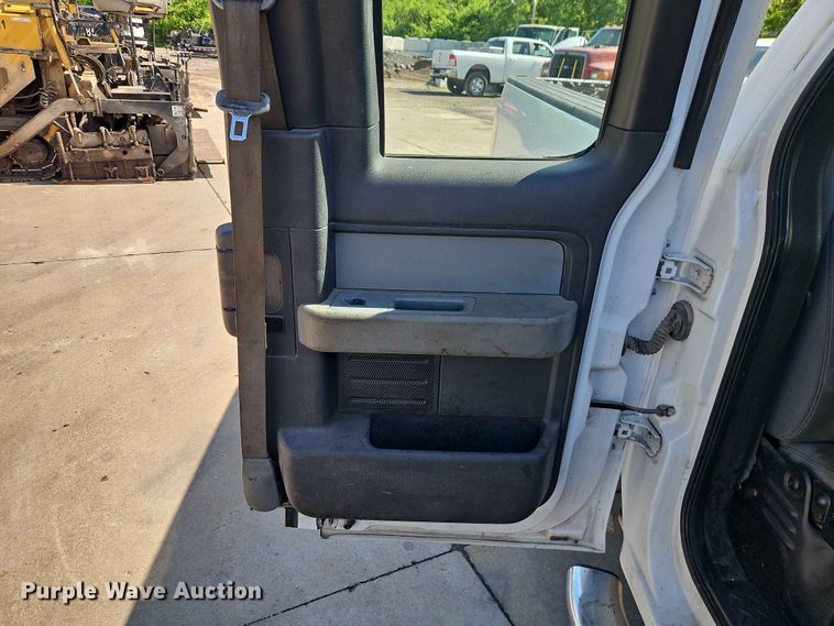 image for item EO7383 2013 Ford F150 pickup truck
