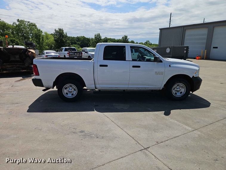 image for item EO7384 2016 RAM 1500 Crew Cab pickup truck