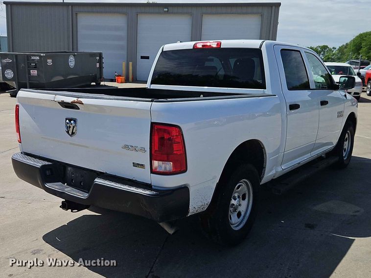 image for item EO7384 2016 RAM 1500 Crew Cab pickup truck