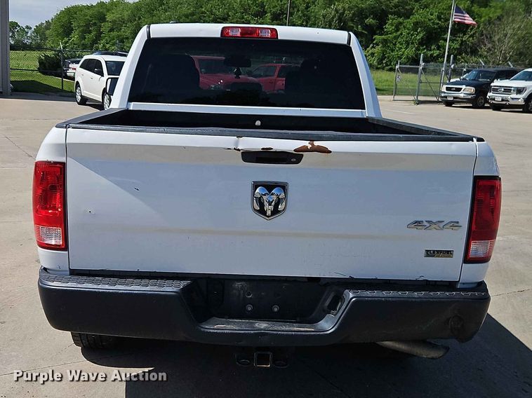 image for item EO7384 2016 RAM 1500 Crew Cab pickup truck