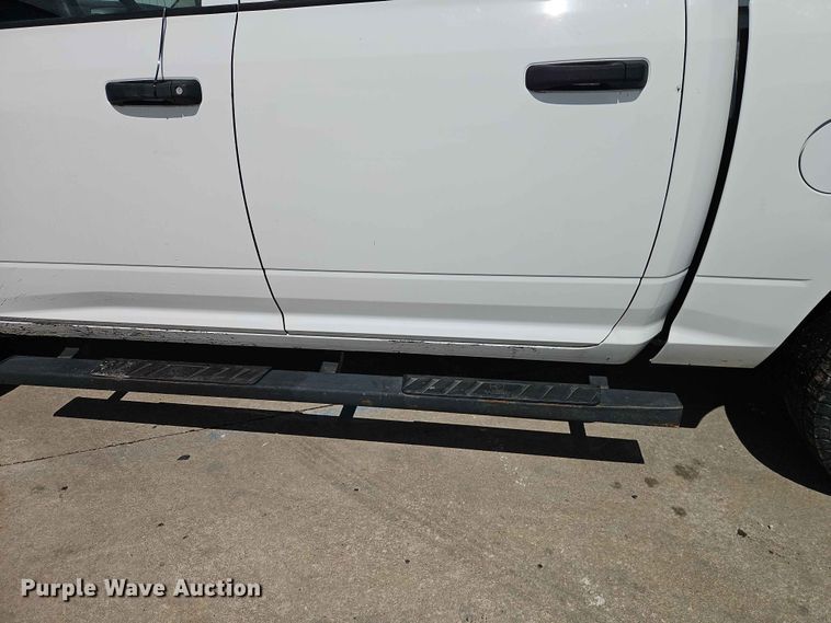 image for item EO7384 2016 RAM 1500 Crew Cab pickup truck