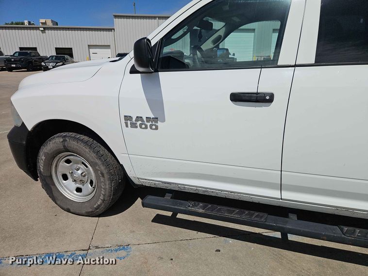 image for item EO7384 2016 RAM 1500 Crew Cab pickup truck