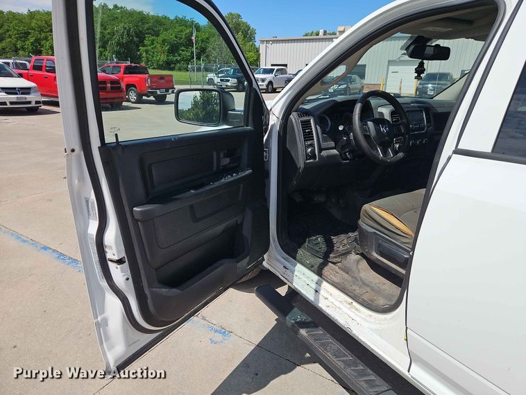 image for item EO7384 2016 RAM 1500 Crew Cab pickup truck