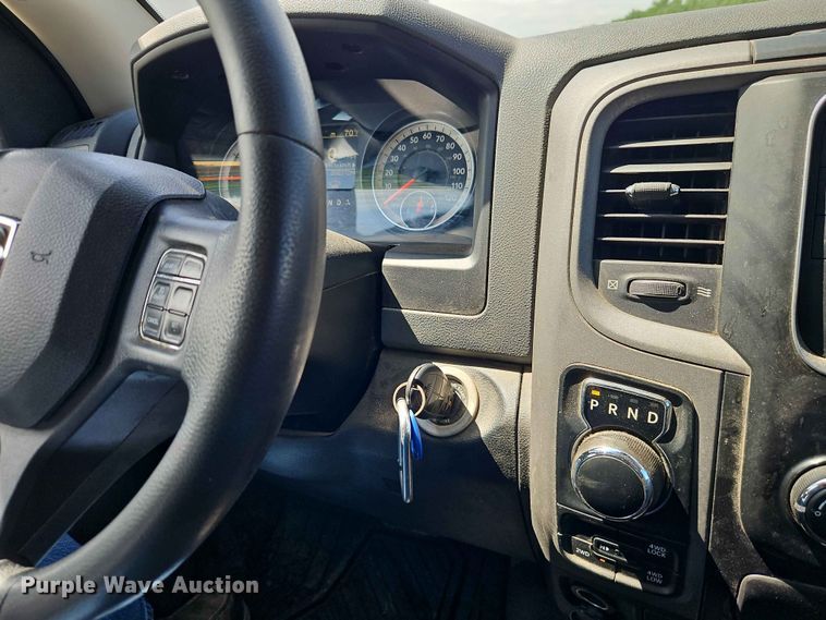 image for item EO7384 2016 RAM 1500 Crew Cab pickup truck