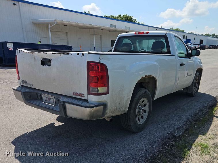 image for item EO7434 2013 GMC Sierra 1500 pickup truck