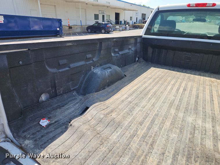 image for item EO7434 2013 GMC Sierra 1500 pickup truck
