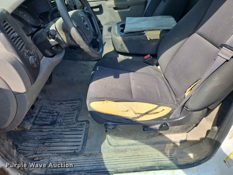 image for item EO7434 2013 GMC Sierra 1500 pickup truck