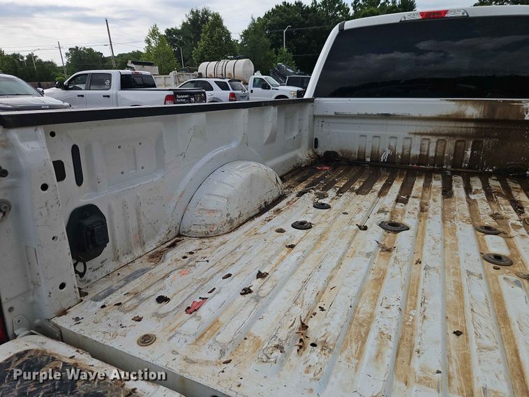 image for item EO7446 2019 Ford F250 Super Duty XL Crew Cab pickup truck