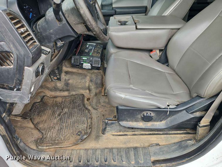image for item EO7446 2019 Ford F250 Super Duty XL Crew Cab pickup truck