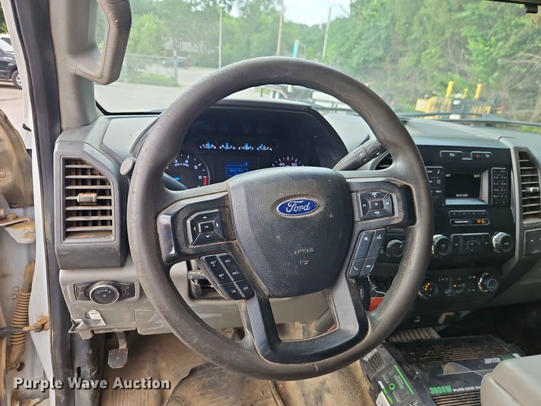 image for item EO7446 2019 Ford F250 Super Duty XL Crew Cab pickup truck