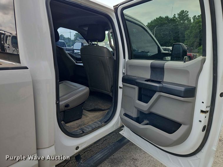 image for item EO7446 2019 Ford F250 Super Duty XL Crew Cab pickup truck