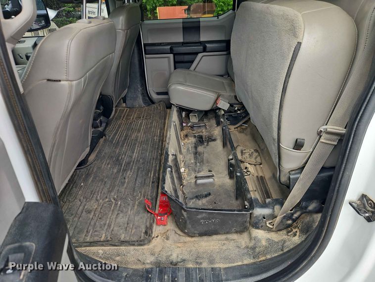 image for item EO7446 2019 Ford F250 Super Duty XL Crew Cab pickup truck