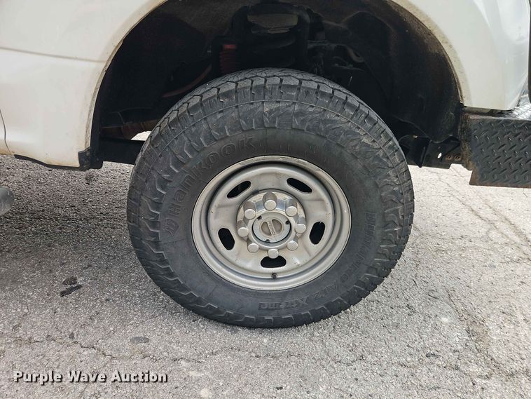 image for item EO7446 2019 Ford F250 Super Duty XL Crew Cab pickup truck