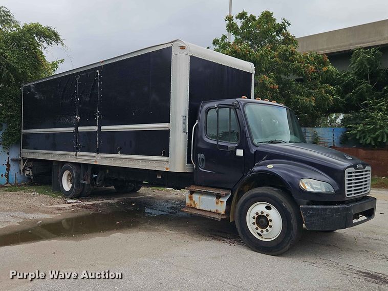image for item EO7490 2013 Freightliner Business Class M2 box truck